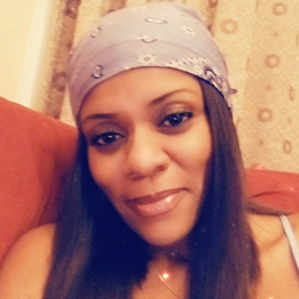 Meet your Posher, Shekira